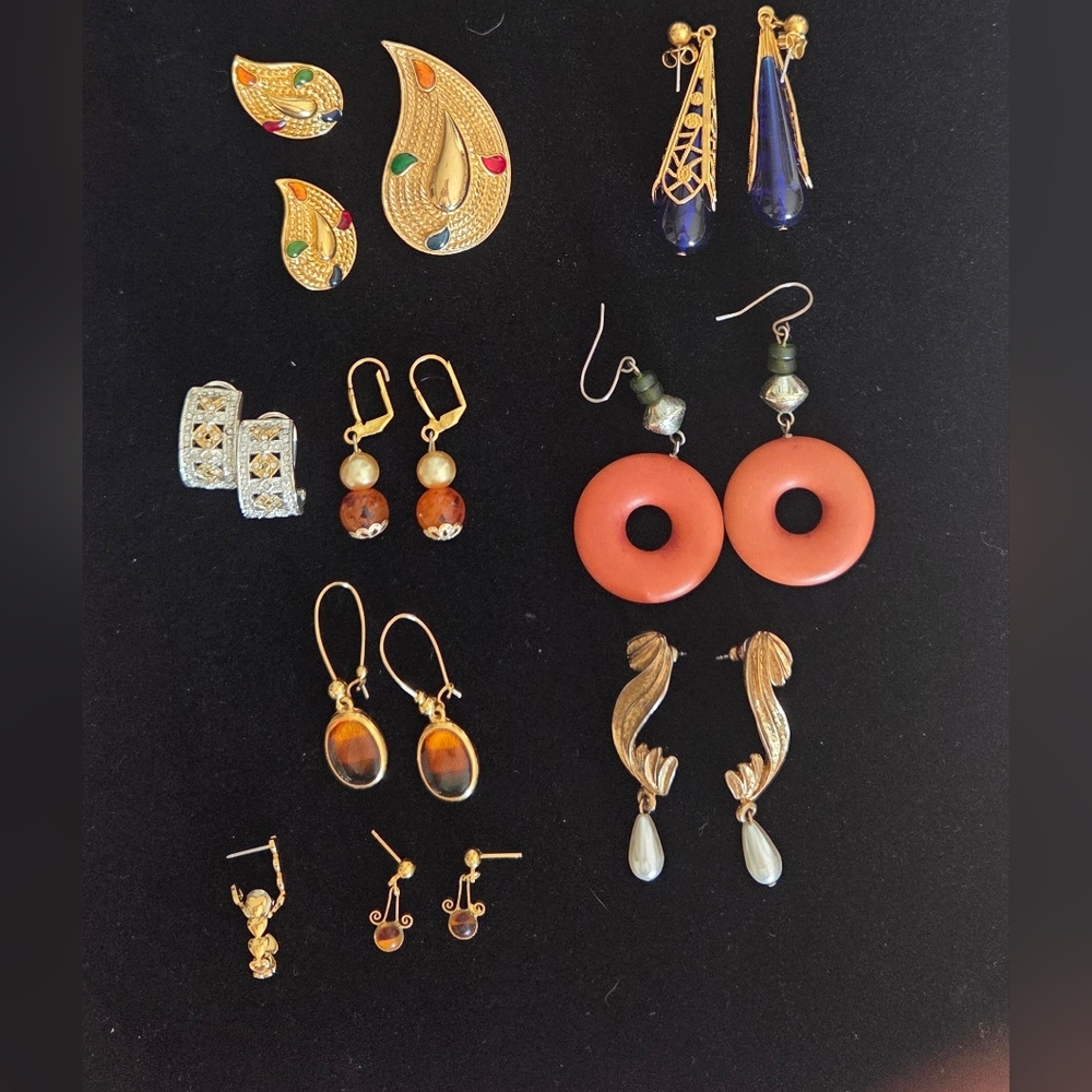 Lot Misc Vintage Colorful Earrings, Brooch Set